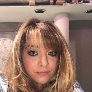 Meet your Posher, Irena